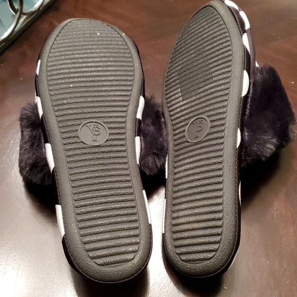 Very nice VS Slippers - Picture 5 of 6